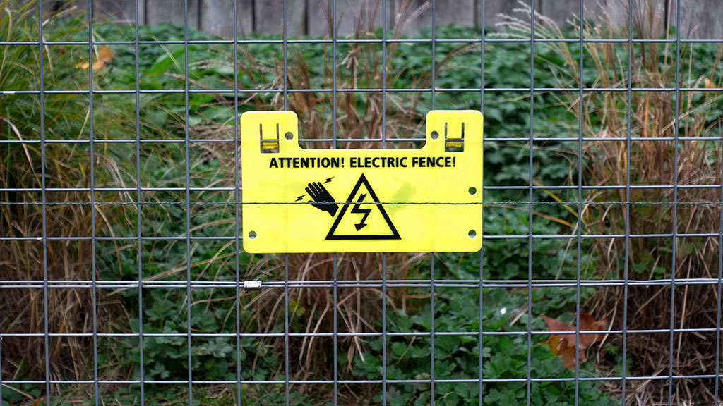 images/pages/news/protecting-agricultural-assets-with-electric-fencing/an-electric-fence-with-yellow-warning-sign.jpg#joomlaImage://local-images/pages/news/protecting-agricultural-assets-with-electric-fencing/an-electric-fence-with-yellow-warning-sign.jpg?width=1024&height=576